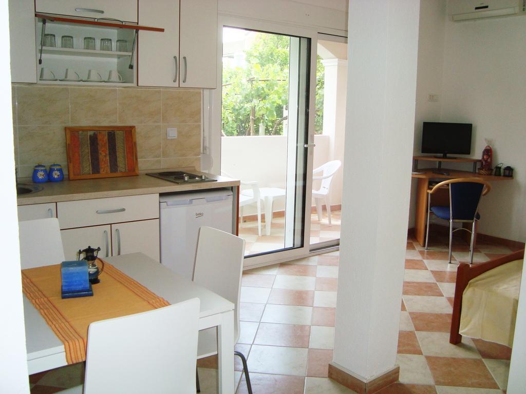Apartments Rolovina Tivat Quarto foto