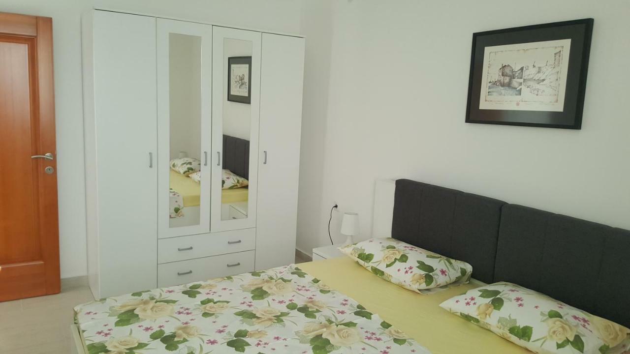 Apartments Rolovina Tivat Exterior foto